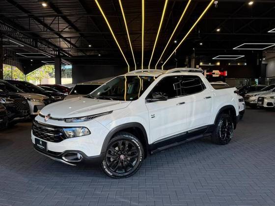 FIAT TORO 2.0 16V TURBO DIESEL VOLCANO 4WD AT9